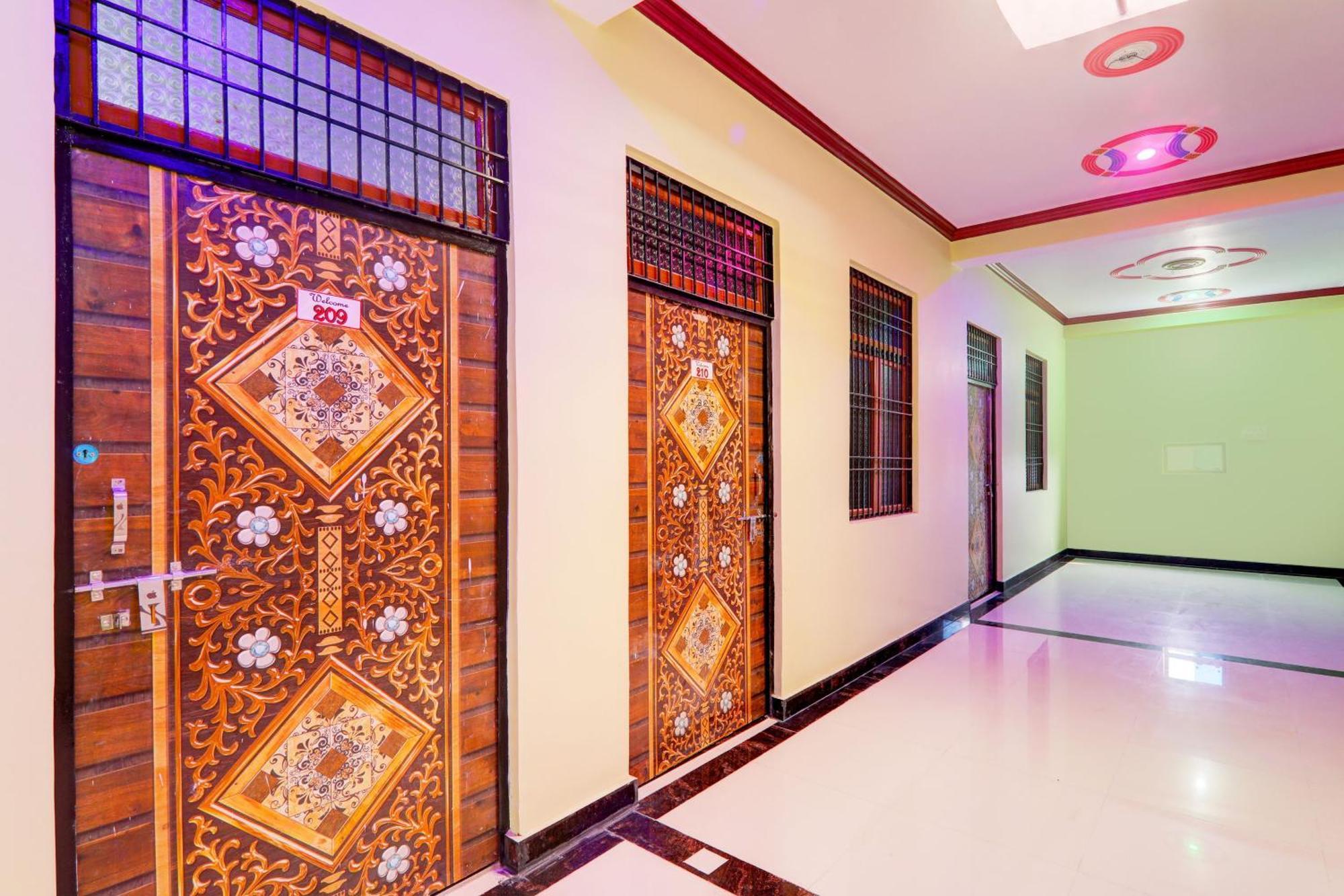 Hotel O Mandakini Galaxy Hotel カーンプル エクステリア 写真